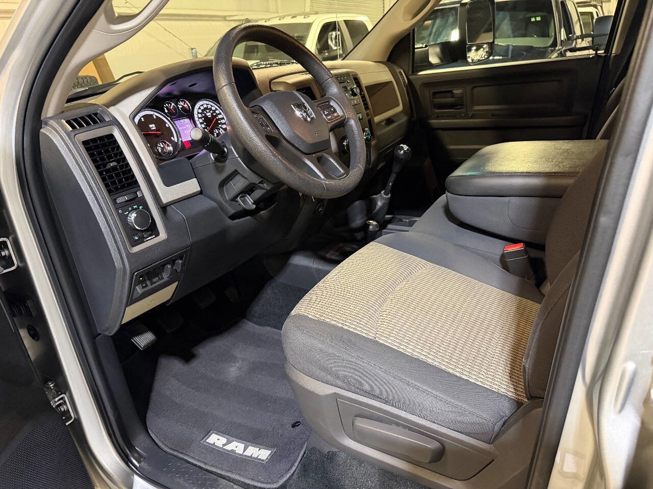 Used 2012 RAM 2500 ST w/ Chrome Appearance Group image 16