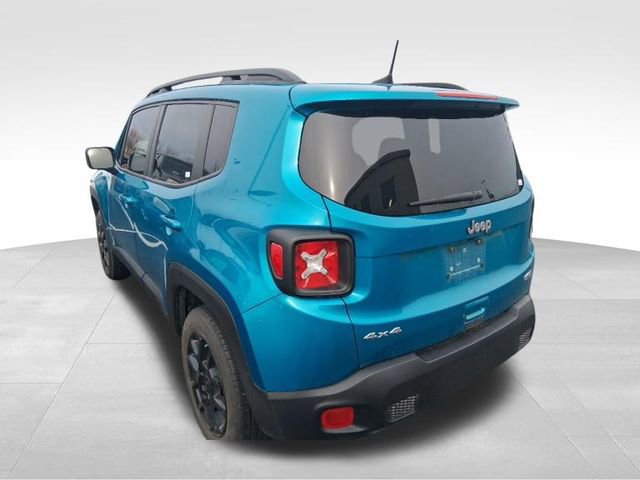 Used 2020 Jeep Renegade Latitude w/ Cold Weather Group image 9