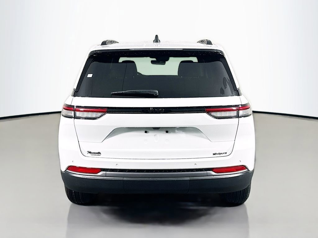 New 2026 Jeep Grand Cherokee Altitude image 6