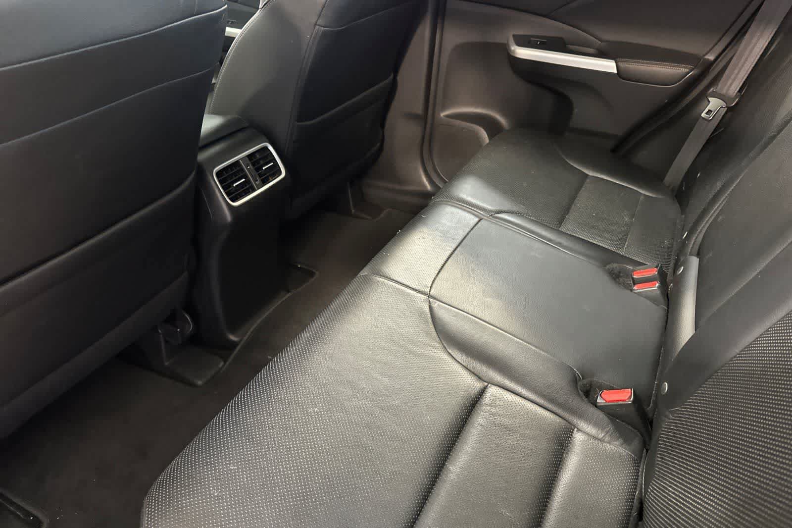Used 2015 Honda CR-V Touring image 5