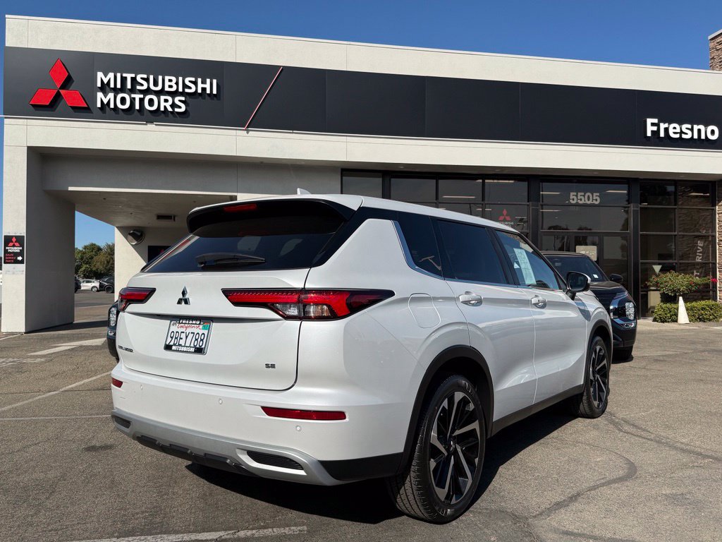 Used 2022 Mitsubishi Outlander SE FWD image 13