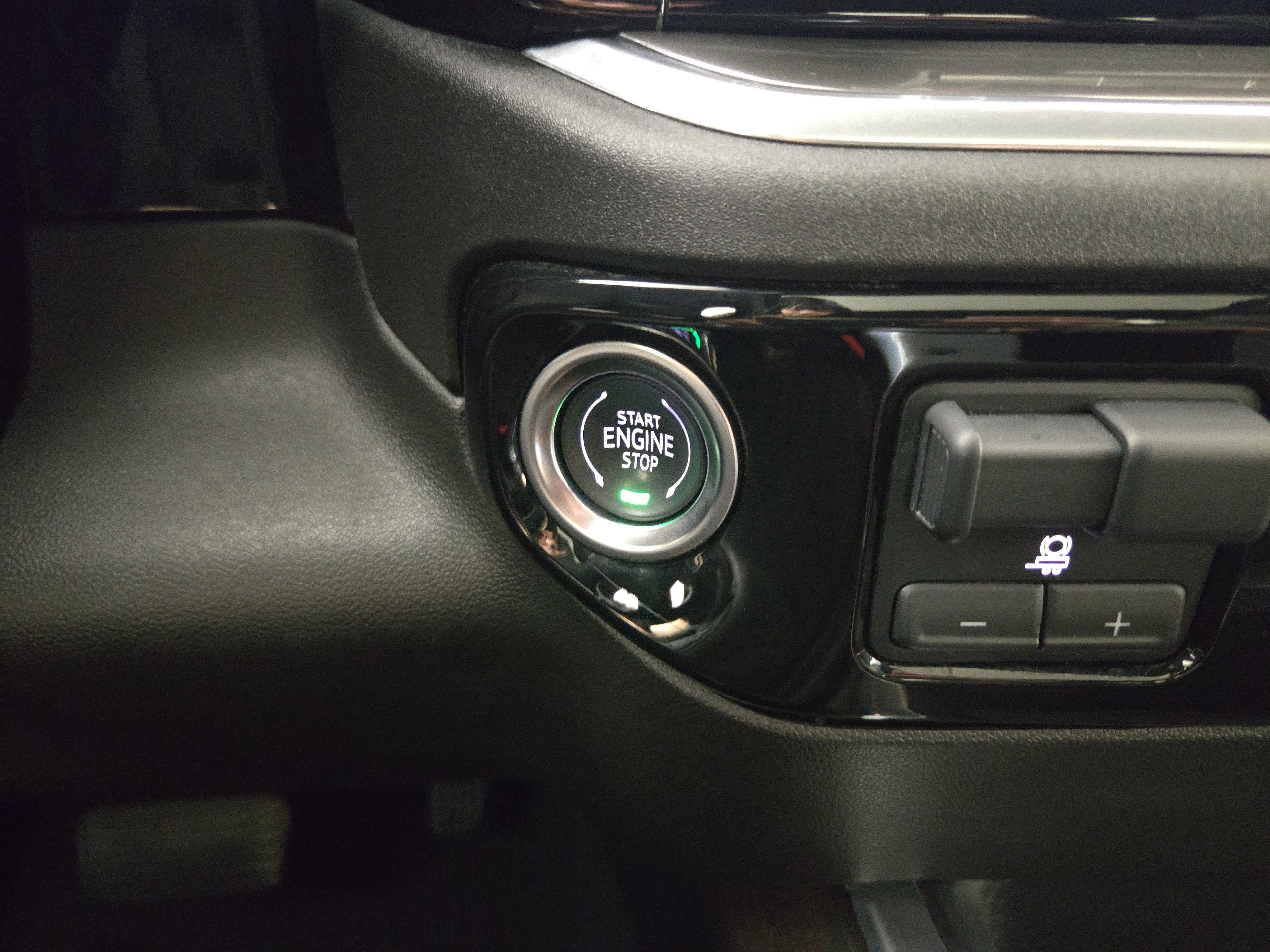 Used 2025 Chevrolet Silverado 3500 High Country w/ High Country Premium Package AWD/4WD image 27