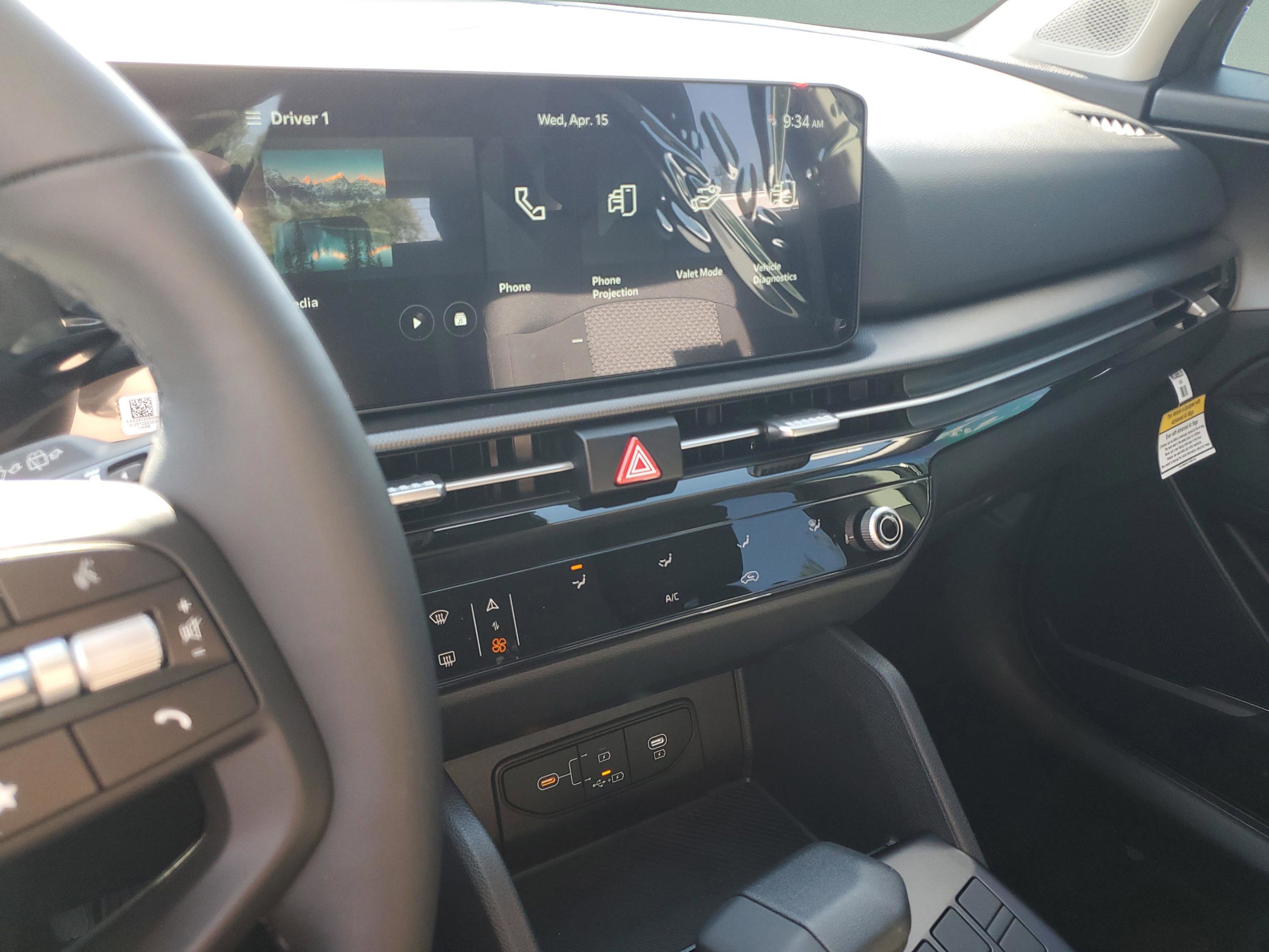 New 2026 Kia Sportage LX FWD image 24