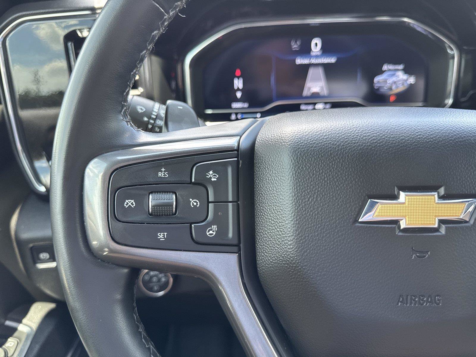Used 2025 Chevrolet Silverado 1500 High Country AWD/4WD image 16