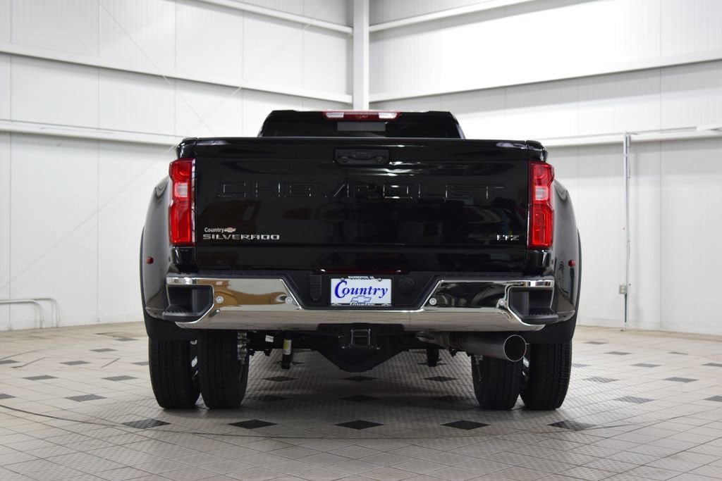 New 2026 Chevrolet Silverado 3500 LTZ w/ LTZ Plus Package AWD/4WD image 7