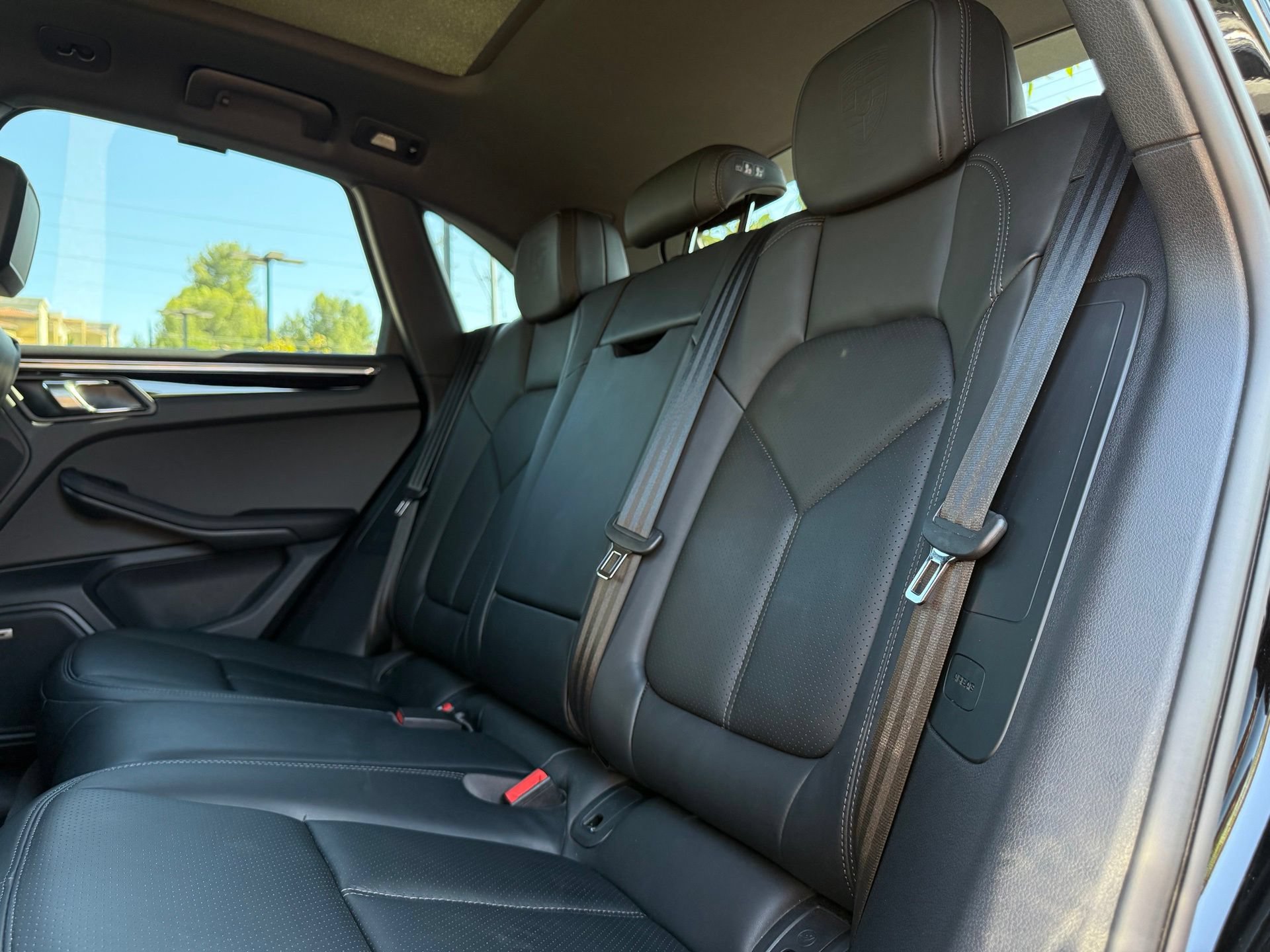 Used 2026 Porsche Macan AWD/4WD image 28