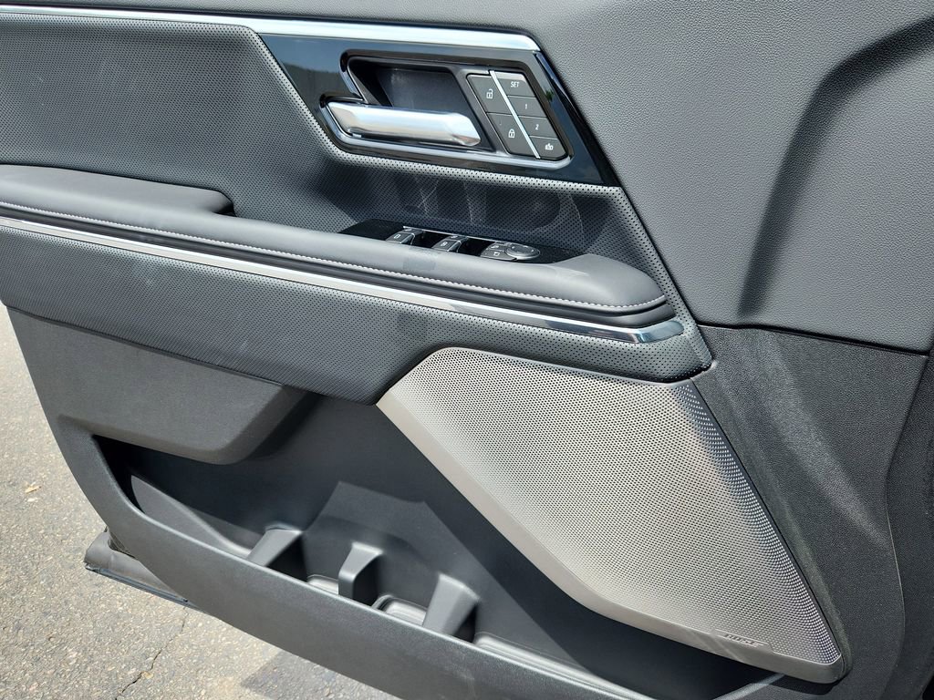 New 2025 GMC Sierra EV Denali image 6