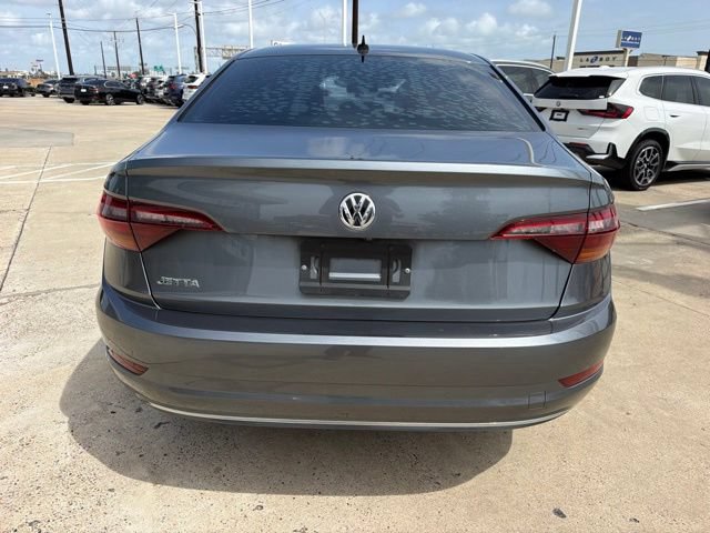 Used 2019 Volkswagen Jetta SE w/ Cold Weather Package FWD image 8