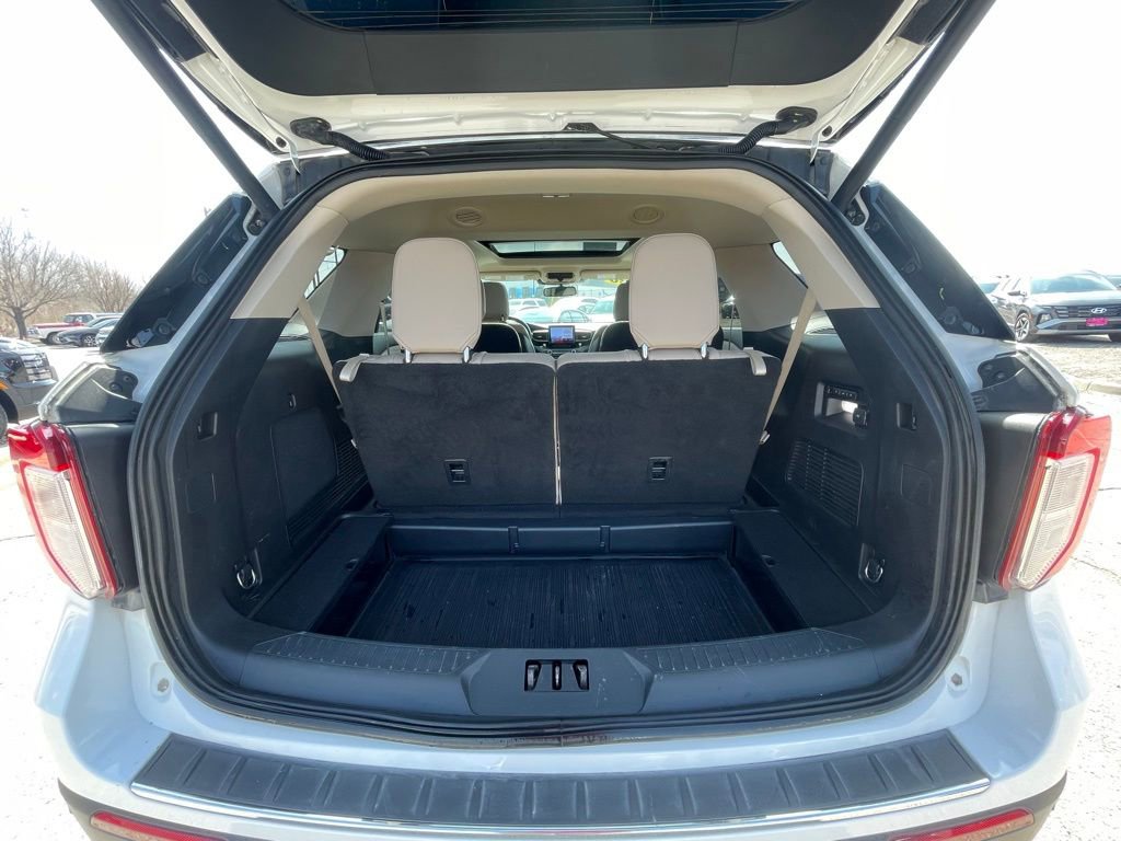 Used 2020 Ford Explorer Limited w/ Class III Trailer Tow Package image 22