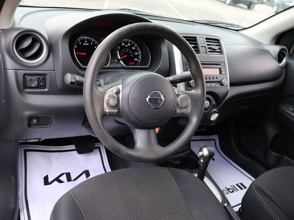 Used 2014 Nissan Versa SV w/ Convenience Package FWD image 35