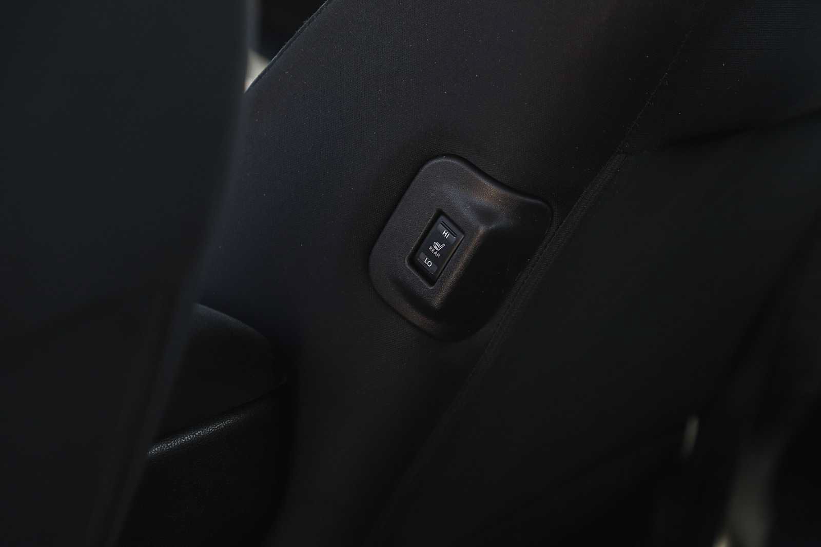 Used 2013 Nissan Leaf S FWD image 17