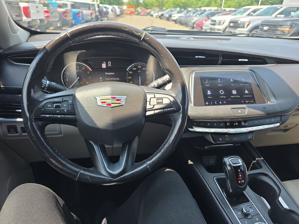 Used 2019 Cadillac XT4 Luxury w/ Cold Weather Package AWD/4WD image 23