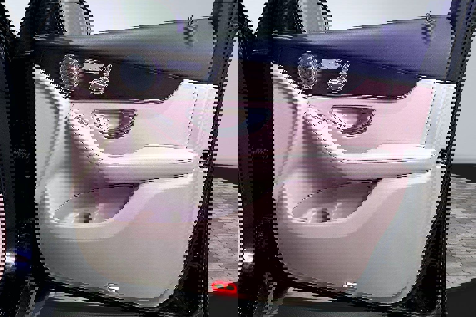 Used 2019 Mercedes-Benz GLC 300 4MATIC image 26