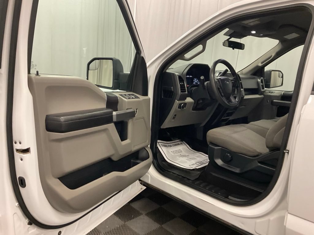 Used 2019 Ford F150 XLT w/ Trailer Tow Package AWD/4WD image 4