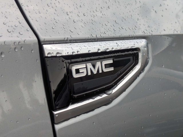Used 2024 GMC Yukon Denali RWD image 14