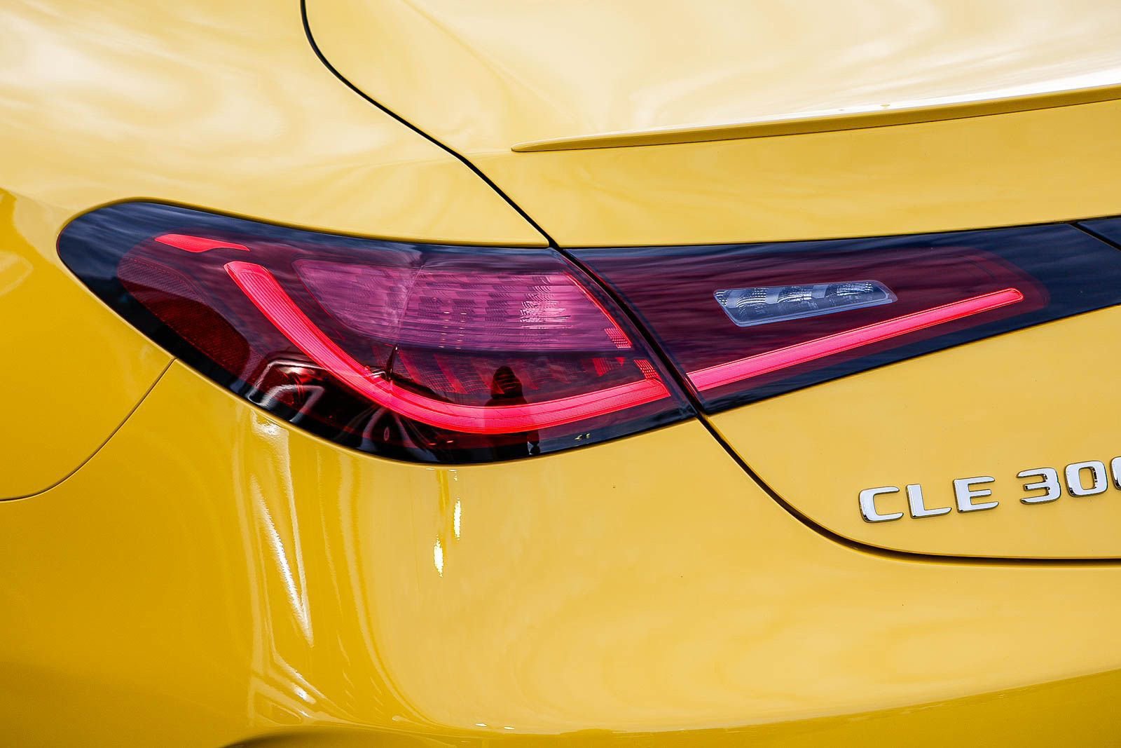 New 2026 Mercedes-Benz CLE 300 4MATIC Coupe image 8