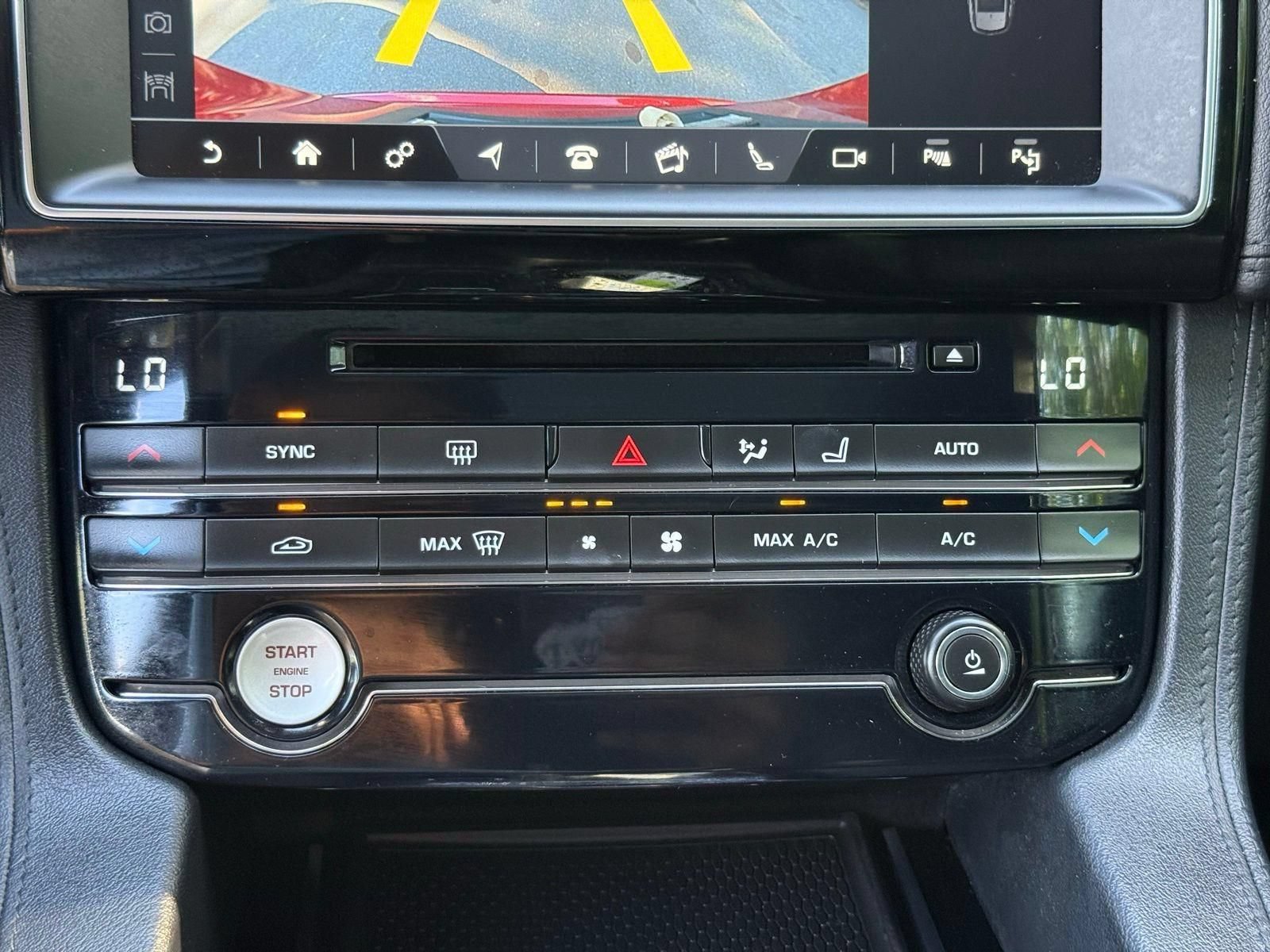 Used 2019 Jaguar F-PACE Prestige AWD/4WD image 61