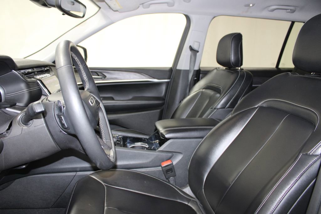 Used 2023 Jeep Grand Cherokee L Limited image 17