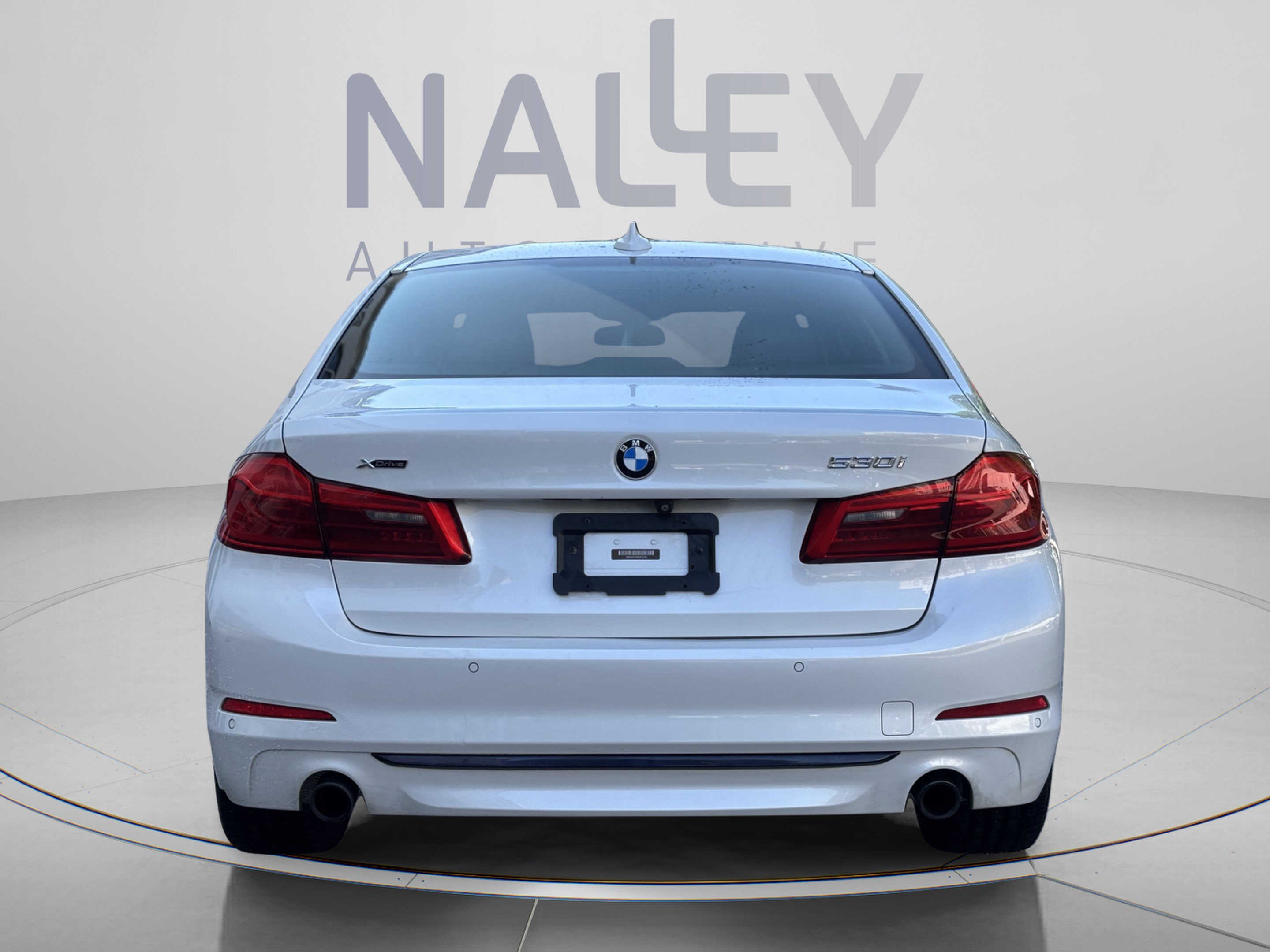 Used 2019 BMW 530i xDrive w/ Convenience Package AWD/4WD image 3