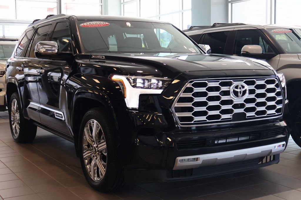 Used 2026 Toyota Sequoia Capstone AWD/4WD image 3