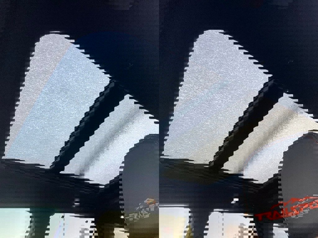 Used 2024 Honda Pilot TrailSport image 13