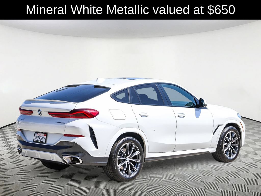 Used 2023 BMW X6 xDrive40i w/ M Sport Package AWD/4WD image 4