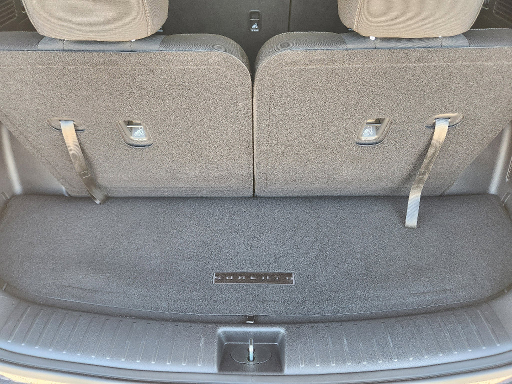 New 2025 Kia Sorento LX image 22