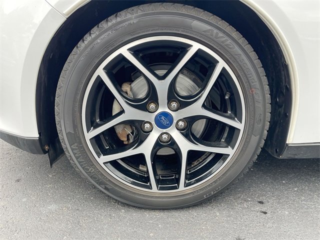 Used 2018 Ford Focus SE w/ SE Appearance Package image 29