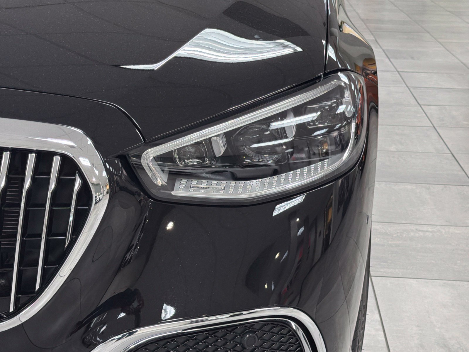 Certified 2025 Mercedes-Benz Maybach S 580 4MATIC image 12