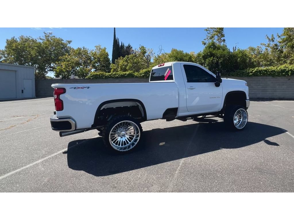 Used 2024 Chevrolet Silverado 2500 LT AWD/4WD image 12
