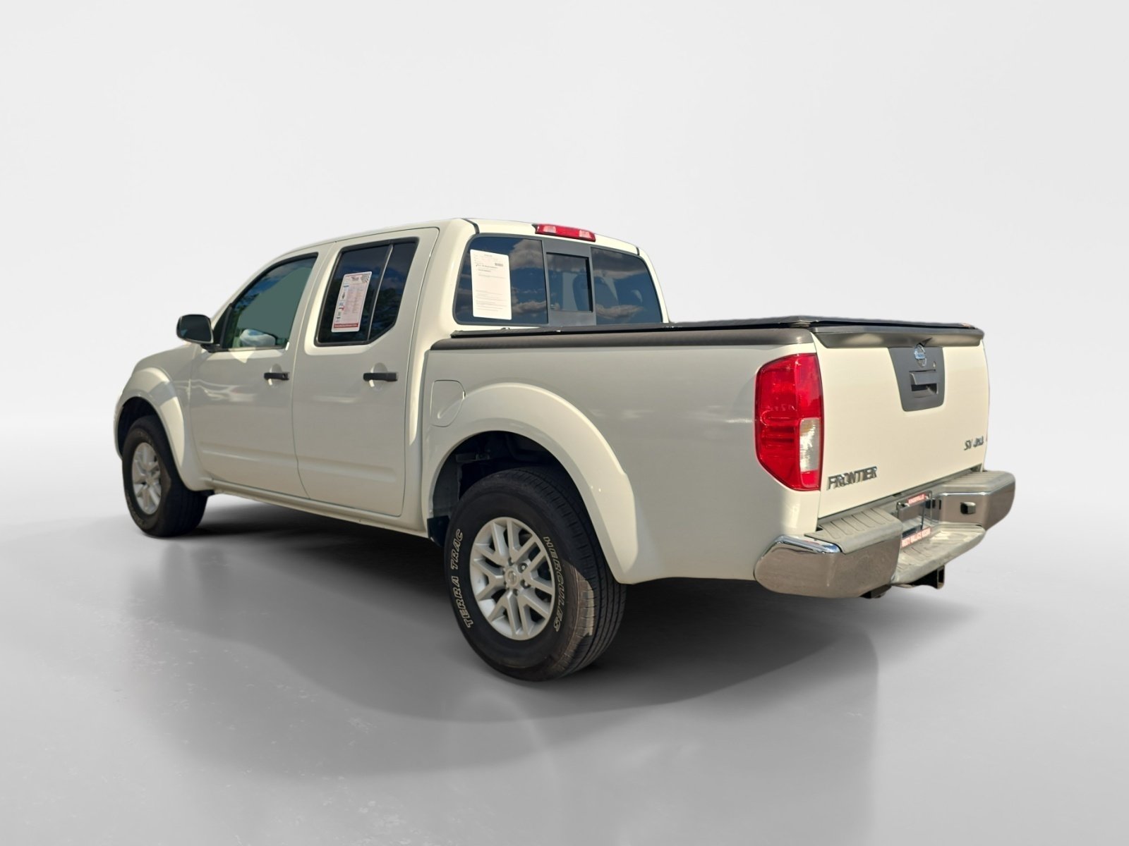 Used 2016 Nissan Frontier SV AWD/4WD image 3