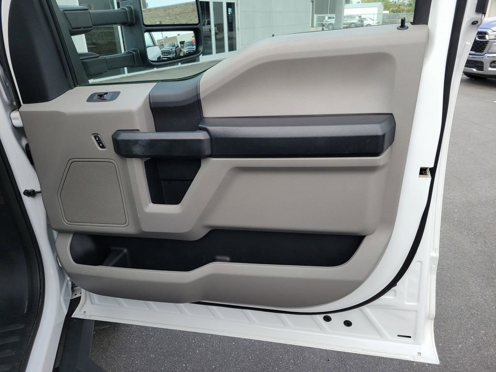 Used 2019 Ford F550 2WD Crew Cab Super Duty w/ Power Equipment Group image 32