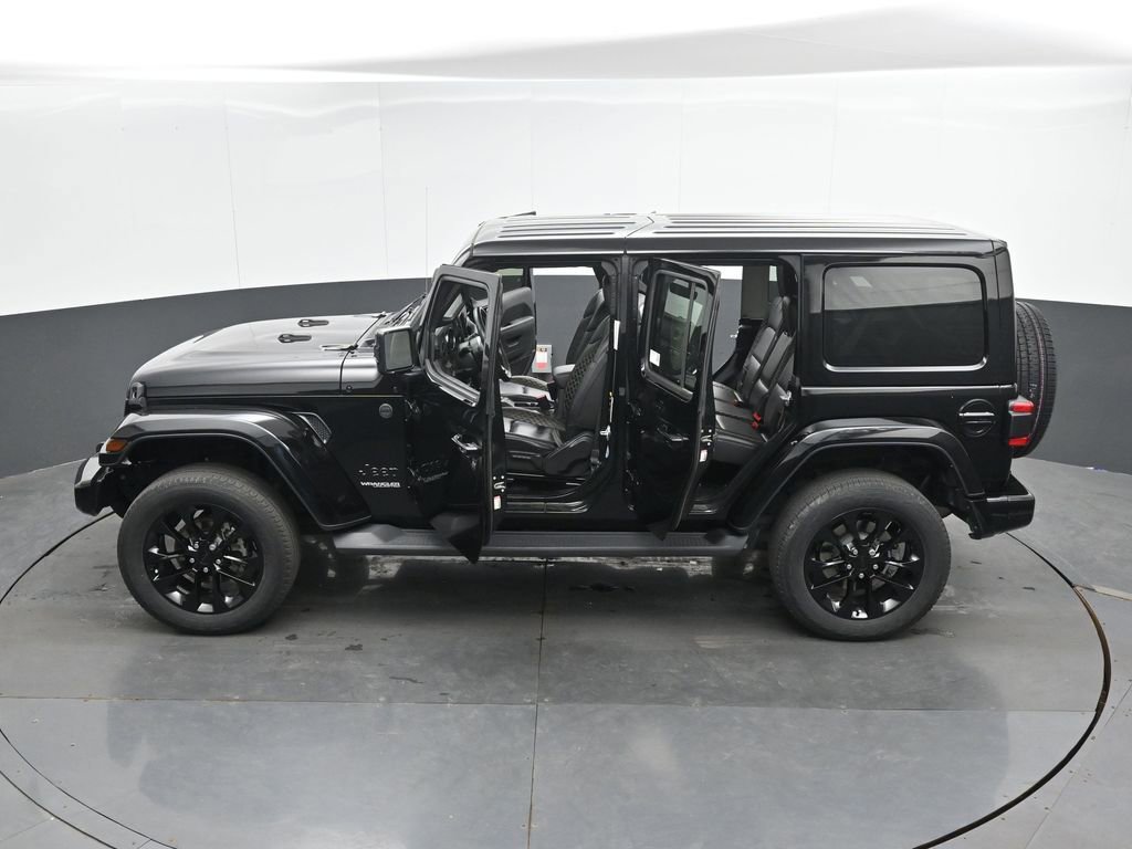 Used 2021 Jeep Wrangler Unlimited Sahara AWD/4WD image 51