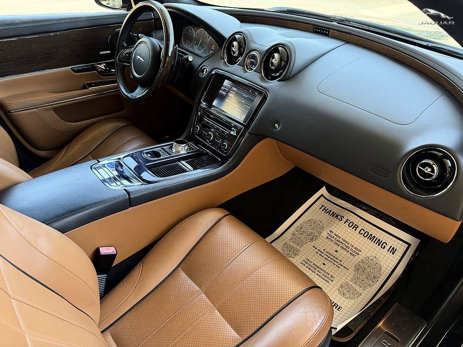 Used 2011 Jaguar XJ Supercharged RWD image 12