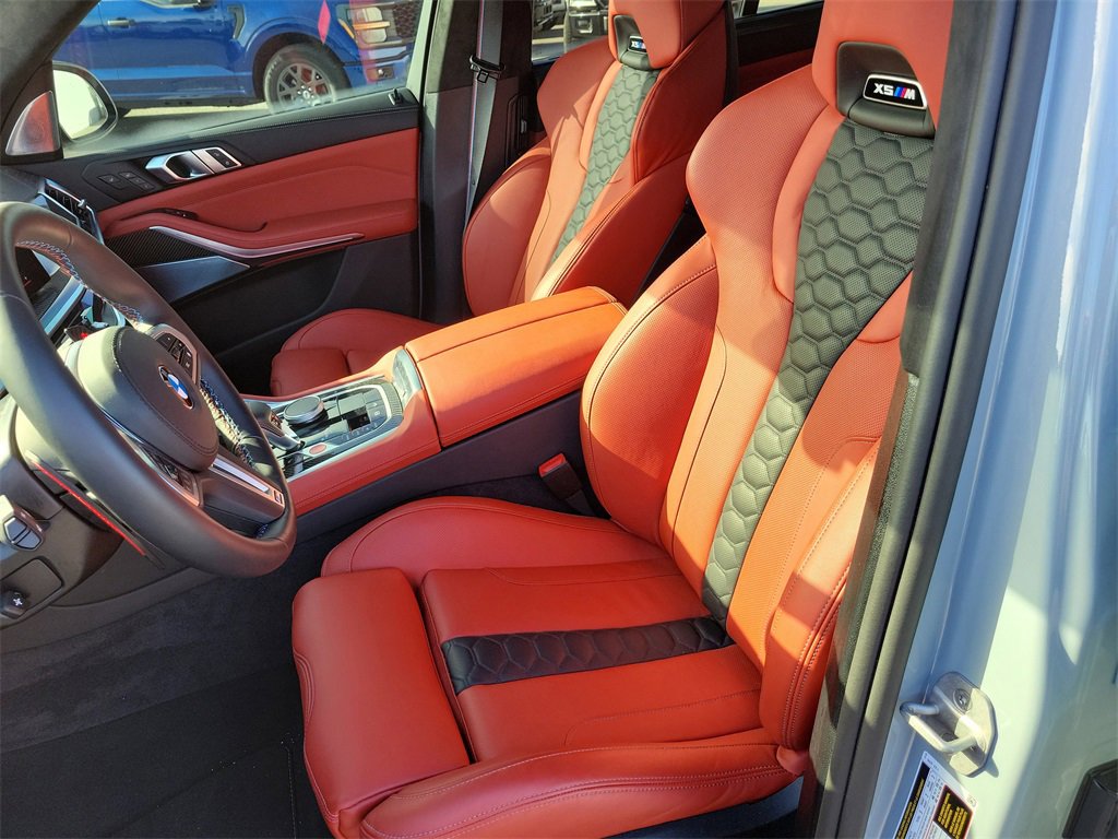 Used 2026 BMW X5 M Competition w/ Executive Package image 21