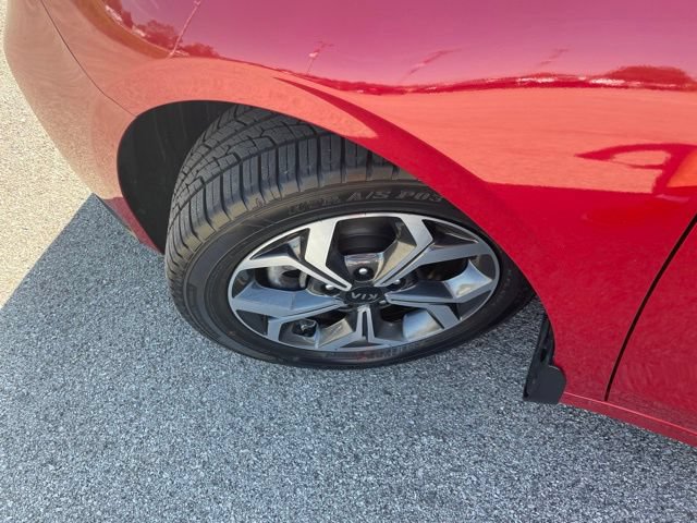 Used 2021 Kia Forte LXS FWD image 12