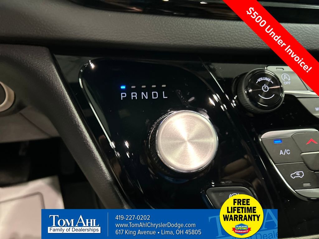 New 2026 Chrysler Voyager LX image 18