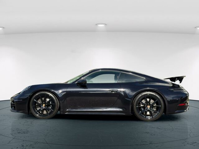 Used 2025 Porsche 911 Carrera S image 4