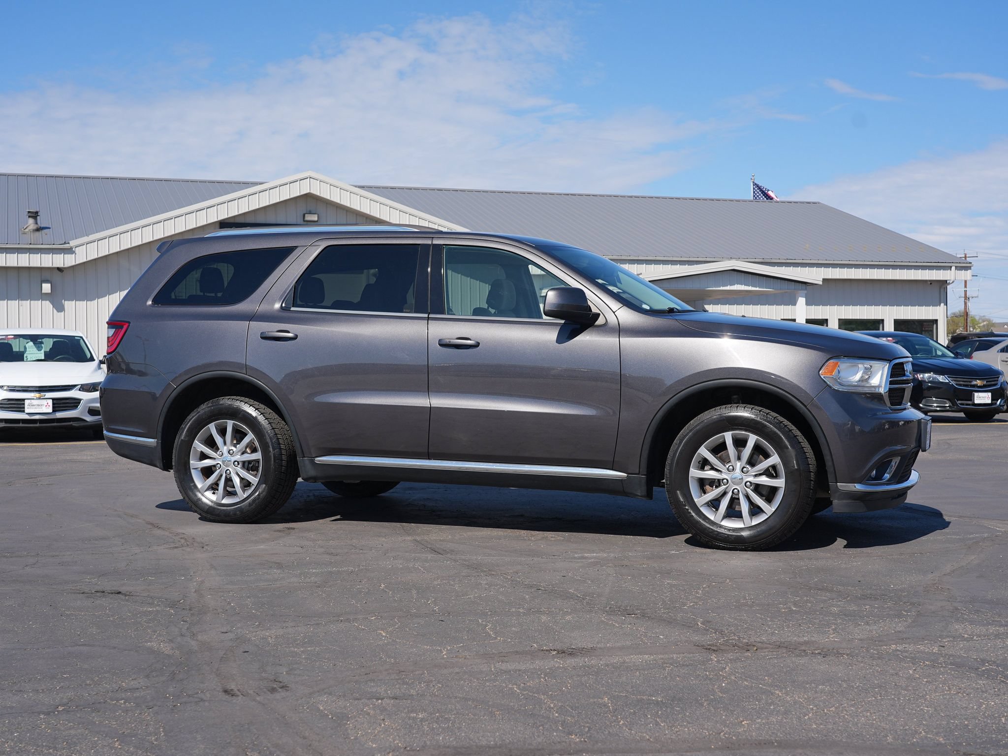 Used 2017 Dodge Durango SXT w/ Quick Order Package 23B AWD/4WD image 2