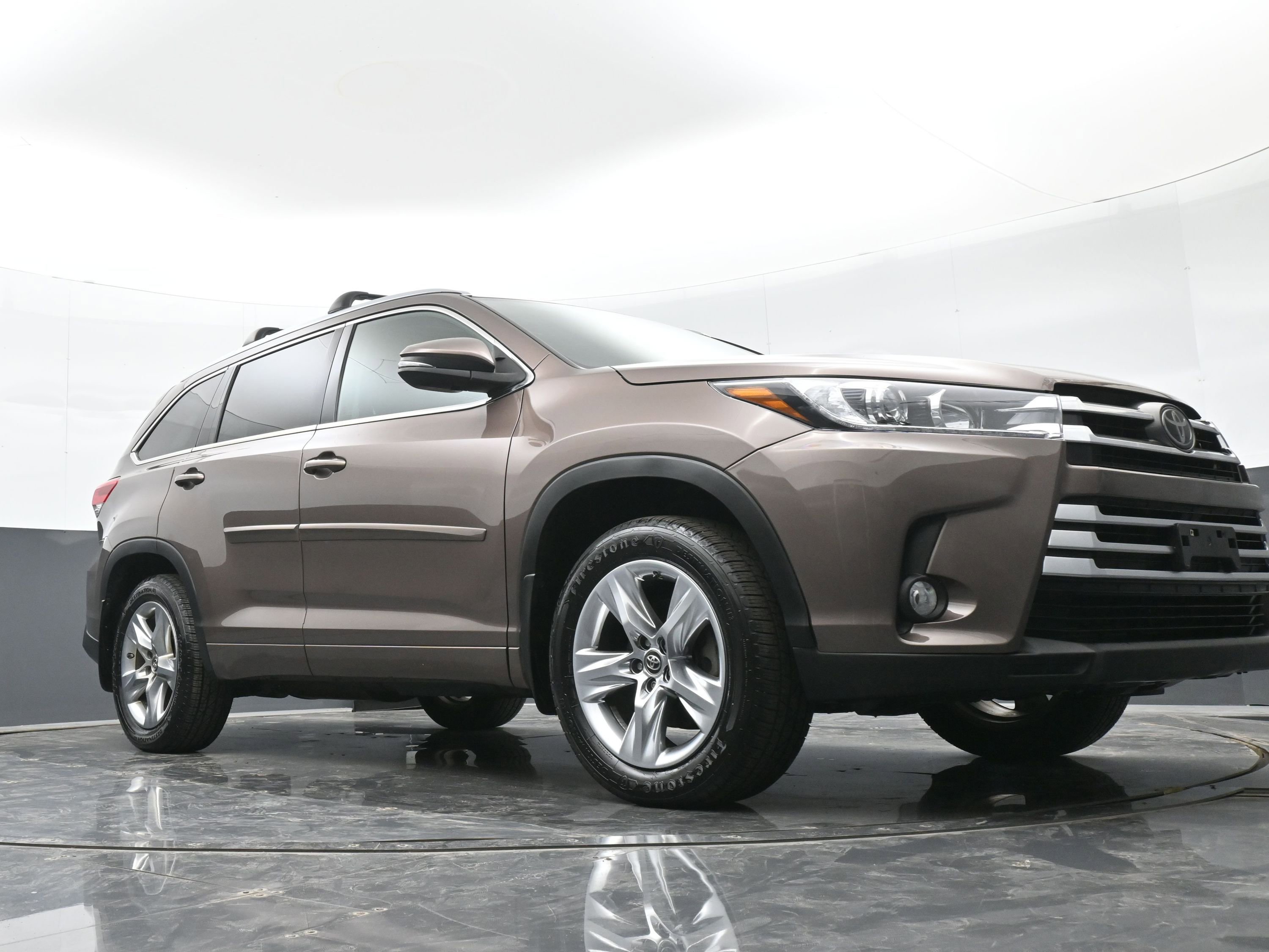 Used 2018 Toyota Highlander Limited w/ Protection Package #3 image 44