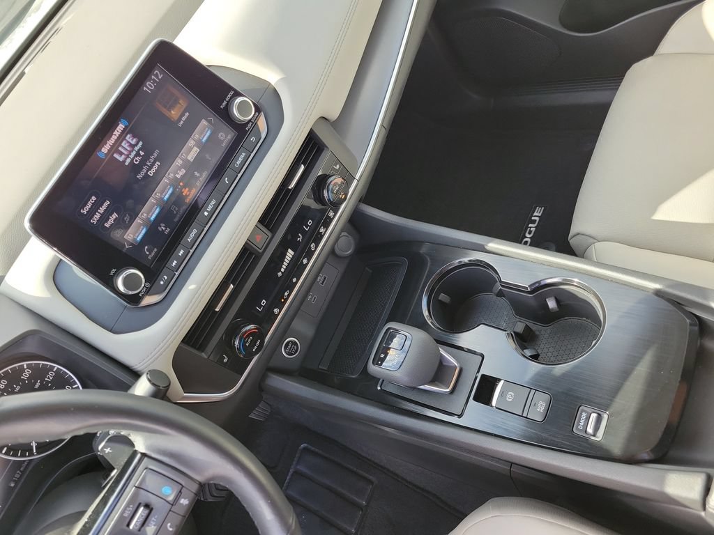 Used 2023 Nissan Rogue SV w/ SV Premium B Package FWD image 35