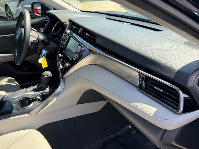 Used 2019 Toyota Camry SE FWD image 20