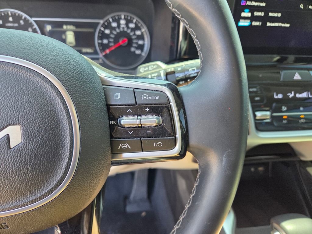 Used 2023 Kia Sorento S w/ Panoramic Sunroof Package image 31