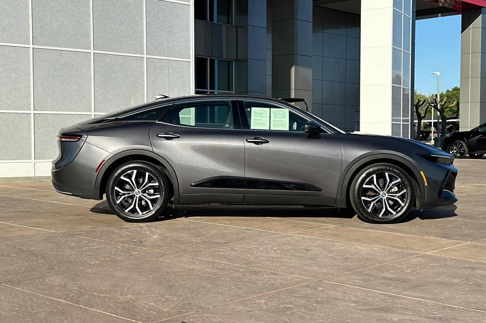 Certified 2024 Toyota Crown Limited image 3