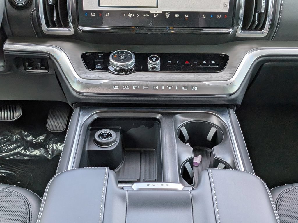 New 2026 Ford Expedition Max Platinum w/ Driver's Package AWD/4WD image 21