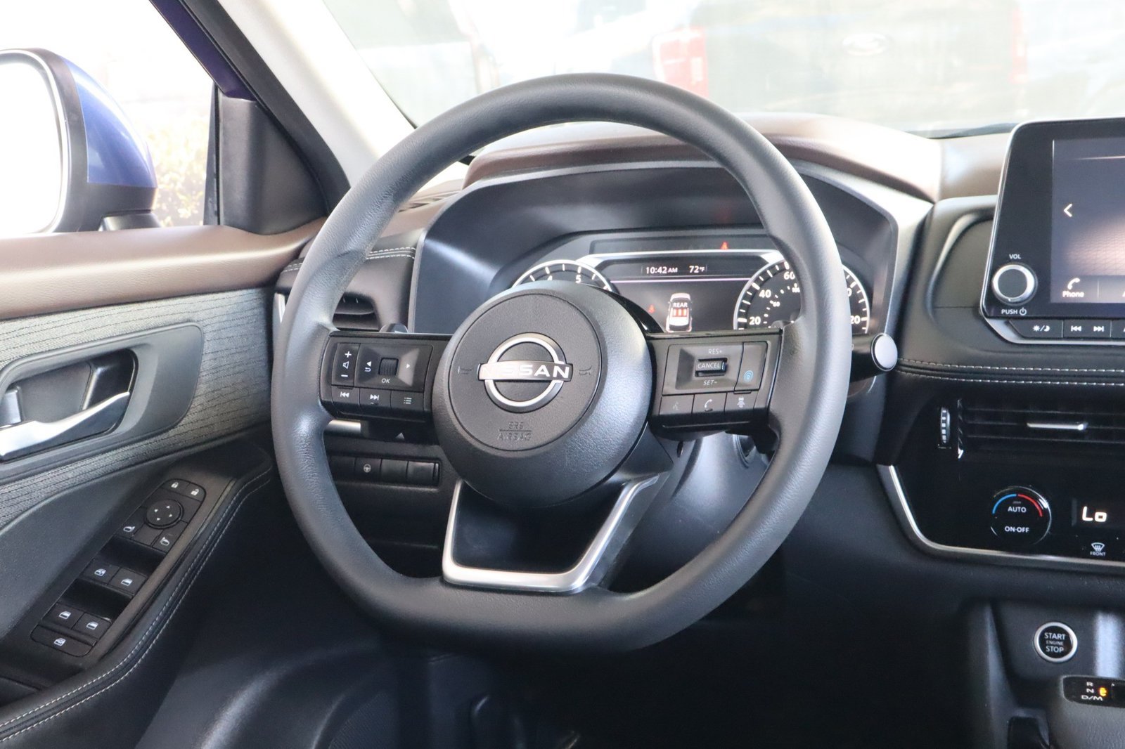 Used 2023 Nissan Rogue SV FWD image 28