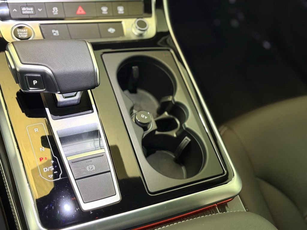 Used 2025 Audi Q8 Premium Plus image 14