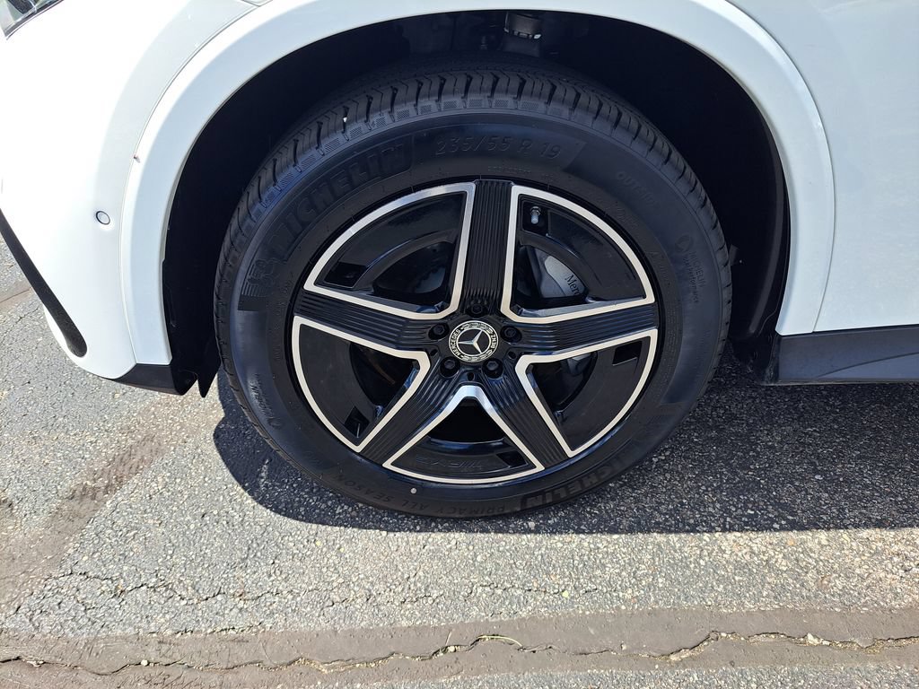 Used 2024 Mercedes-Benz GLC 300 4MATIC image 29