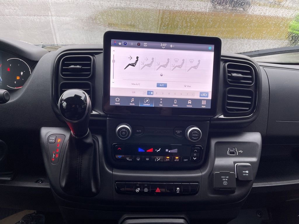 New 2025 RAM ProMaster 3500 w/ Premium Convenience Group FWD image 19