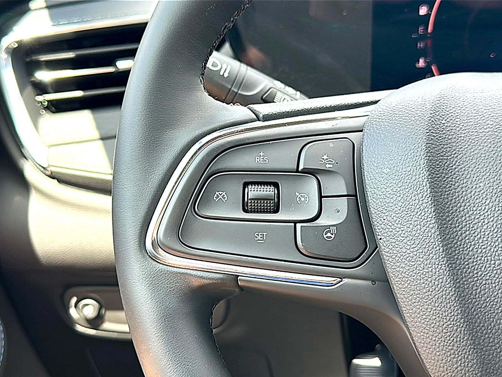 Used 2026 Buick Encore GX Sport Touring w/ Advanced Technology Package FWD image 29